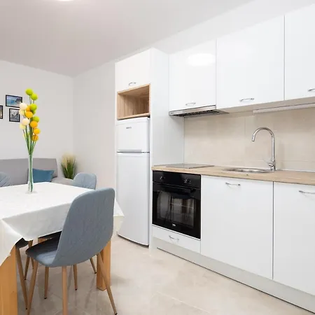 Apartament Lovely Ivana In Centre With Terrace