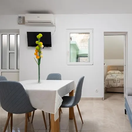 Apartament Lovely Ivana In Centre With Terrace